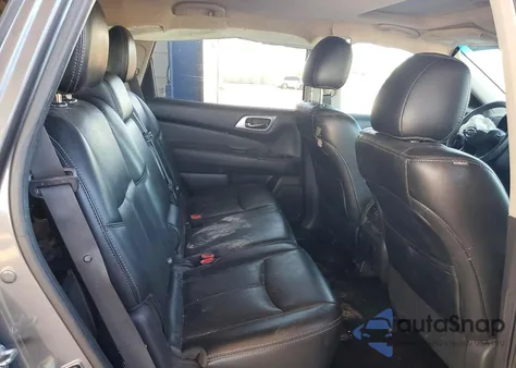 2016 Nissan Pathfinder S z USA, uszkodzony, nr VIN 5N1AR2MN5GC657053